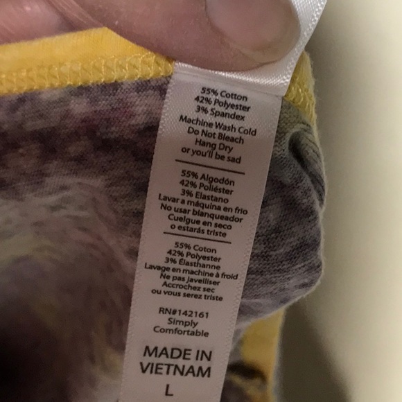 NWT Lularoe Large Classic-T top - Picture 2 of 3